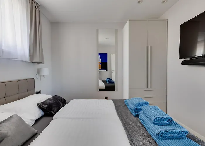 Nika 비오그라드나모루