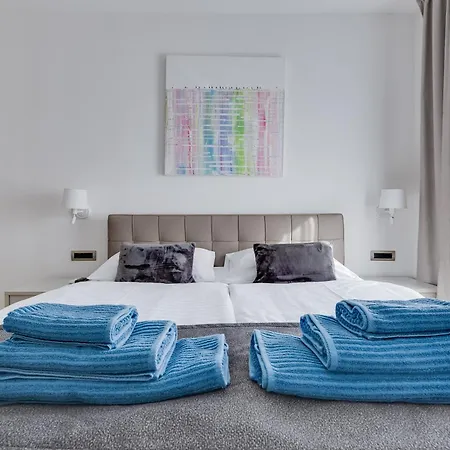 Nika * Biograd Na Moru