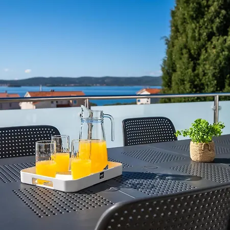 Nika * Biograd Na Moru